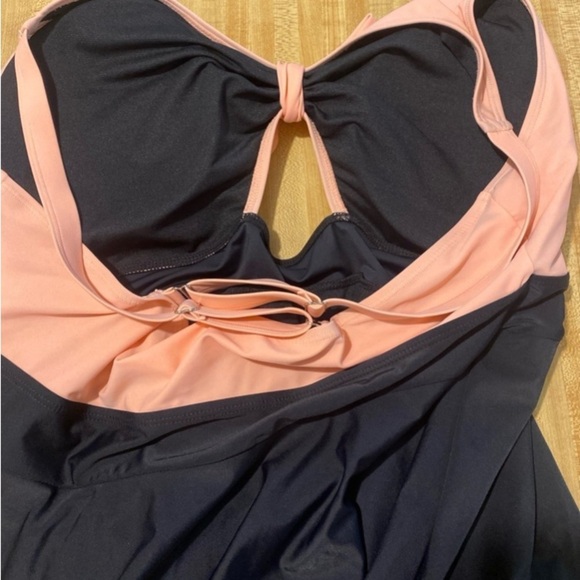 Nleyook Women’s Plus Size Cut Out Swimsuit One Piece NWT size 24 - Picture 8 of 12